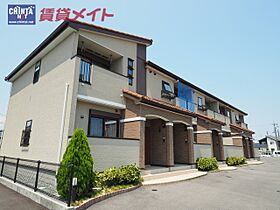 三重県津市上浜町５丁目（賃貸アパート1LDK・1階・37.93㎡） その1