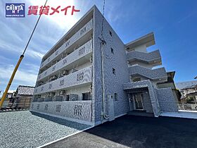 三重県津市栗真中山町（賃貸マンション1K・3階・30.60㎡） その1