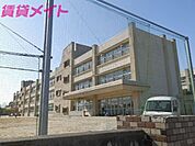 津市立橋南中学校 940m