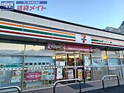 セブンイレブン津エアポートライン前店 952m