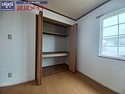 別部屋反転タイプ写真です。