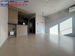 270ガレージ 2階1LDKのリビング/ダイニング