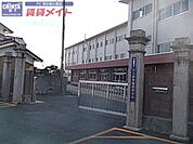 津市立東橋内中学校 427m