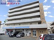 ローソン津新町1丁目店 100m