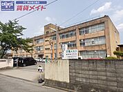 津市立一身田小学校 800m