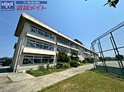 津市立敬和小学校 488m