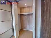 同建物の反転タイプです