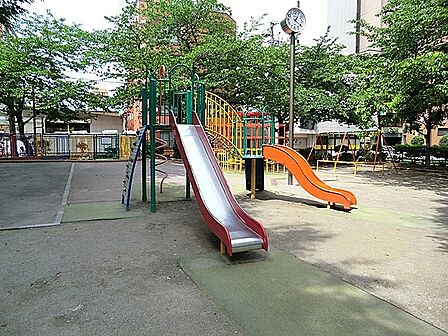 遊具もたくさんある大型公園です。