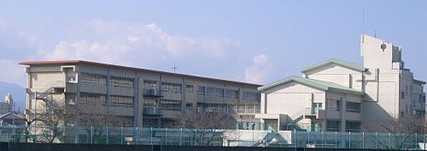 画像19:【中学校】河内長野市立 千代田中学校まで1015ｍ