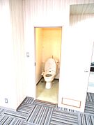 専用トイレ（ウォシュレット付き）