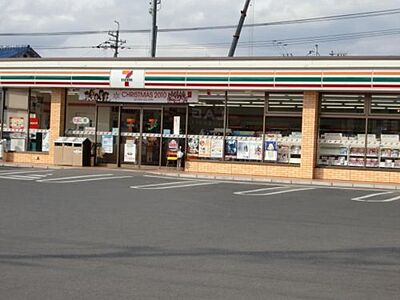 周辺：【コンビニエンスストア】セブンイレブン 福山駅家町江良店まで342ｍ