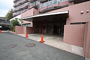 【サブエントランス】湯河原駅直通のシャトルバスはこちらからご乗車いただけます。