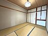 その他：リビングと繋がる開放感。ゲストの寝室としても大活躍する、万能のオーシャンビュー和室。