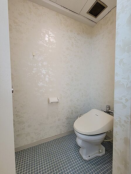 【お手洗い】清潔感のあるトイレで、快適にお使いいただけます。