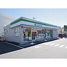 コンビニ「ファミリーマート岡谷塚間町店まで370ｍ」