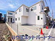 前面道路の日当たりの良い明るいお家。