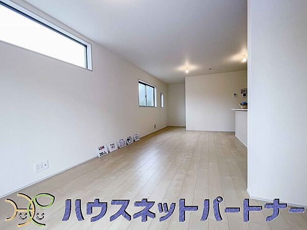 リビング/ダイニングを拡大表示