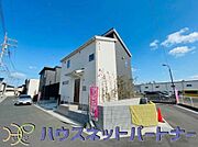 居住者の帰り、訪れる方を優しく迎える・安らぎに満ちた生活空間を予感させる。健やかな暮らしを楽しめそう。