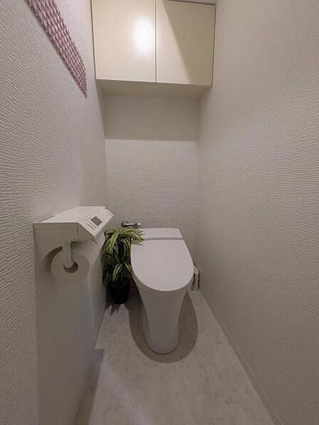 シンプルが美しいトイレです。