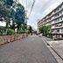 その他：前面道路：交通量の少ない静かな前面道路、落ち着いた住宅街の雰囲気が広がります