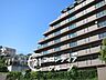 その他：静かな住宅街にたたずむ重厚感あるお家。落ち着いた色合いが素敵ですね。