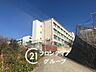 周辺：神戸市立千代が丘小学校 徒歩9分。 700m