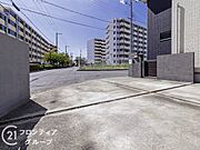 便利な駐車場で、毎日の車の出し入れがスムーズに行えます