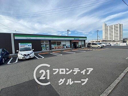 ファミリーマート垂水本多聞店 徒歩12分。 910m