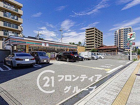 セブンイレブン明石相生町1丁目店 徒歩4分。 260m