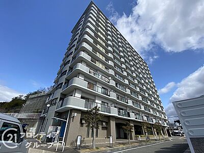外観：大規模マンションは、充実した共用施設と安心の管理体制で、快適な暮らしを提供する理想的な住環境です！