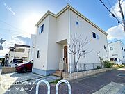 角地物件のため開放感があり日当たり良好です。