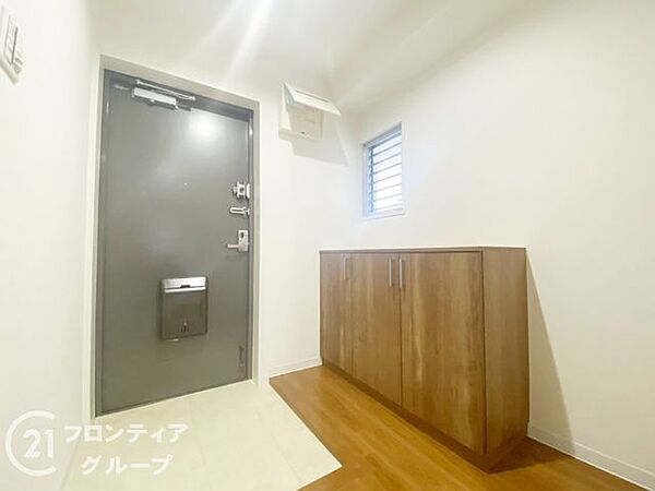 玄関を拡大表示