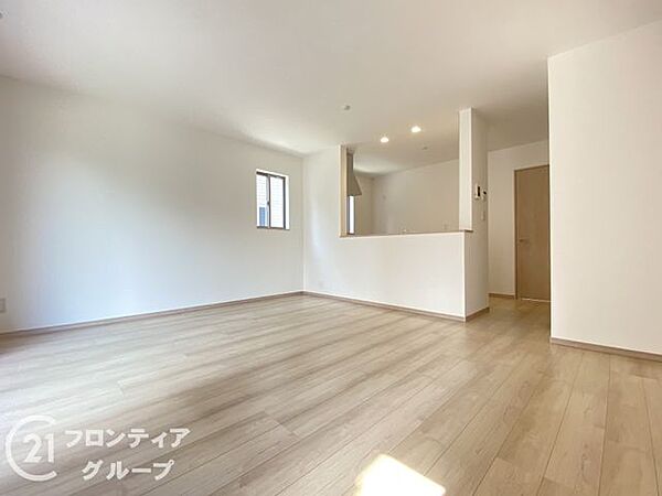 リビング/ダイニングを拡大表示