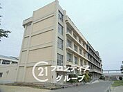 明石市立大蔵中学校 徒歩7分。 490m
