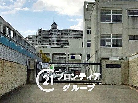 神戸市立平野中学校 徒歩4分。 310m