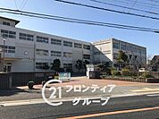 明石市立江井島小学校 徒歩10分。 780m