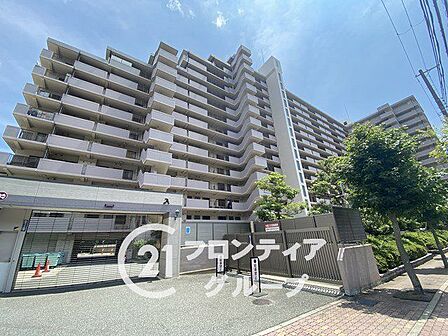 大規模マンションは、充実した共用施設と安心の管理体制で、快適な暮らしを提供する理想的な住環境です!