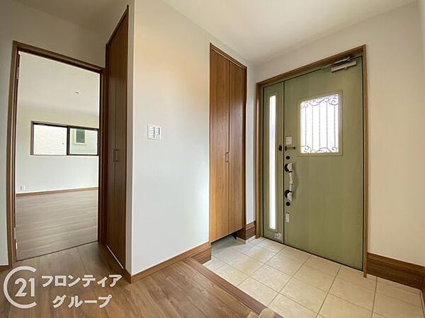 玄関を拡大表示