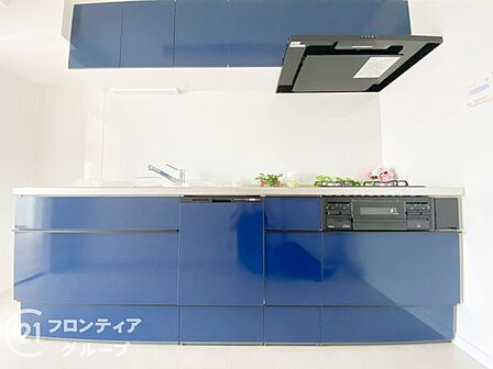 キッチンは、料理を楽しむための機能的な空間で、効率的な作業をサポートします
