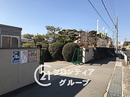 明石市立大久保小学校 徒歩8分。 580m