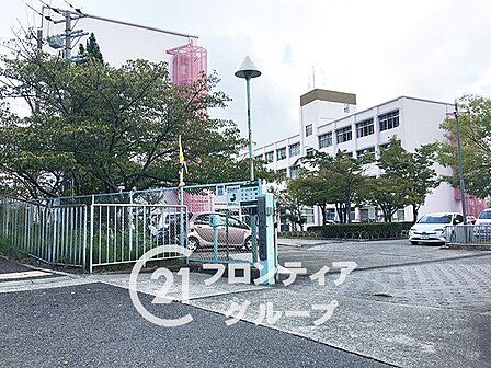 神戸市立横尾小学校 徒歩4分。 290m