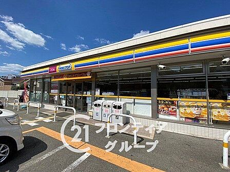 徒歩4分。ミニストップ神戸大津和店徒歩4分。 260m