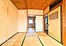 寝室：多様化する住まいのお悩みを当社へお気軽にご相談下さい