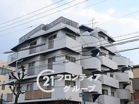 はじめてのマイホーム購入は、わからないことだらけで当然です。資金計画から物件選びまで、順を追ってスタッフが一緒に考えていきます