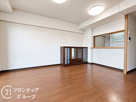 住まい選びは、価格や立地だけでなく、将来の暮らし方まで含めて考えることが大切です。今の段階で気になっていることを、まずスタッフに話してみてください