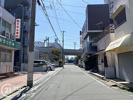 写真だけではわからない採光・広さ・周辺環境の実感は、実際に足を運んでみることが一番です。ご見学はいつでもご予約いただけます