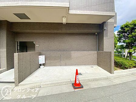 住まい選びは、価格や立地だけでなく、将来の暮らし方まで含めて考えることが大切です。今の段階で気になっていることを、まずスタッフに話してみてください