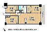 間取り：南東向きのため日当たり良好！各居室に収納を備えた3LDKの間取り。
