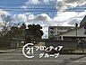 周辺：神戸市立櫨谷中学校 徒歩6分。 450m