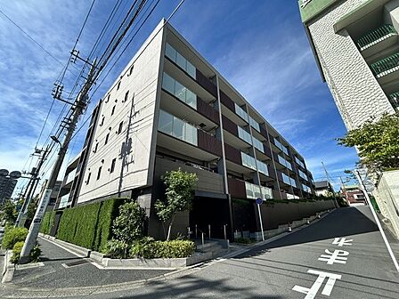 東南向きで日当たり・通風良好です♪　南浦和・浦和駅の両方を使えます。